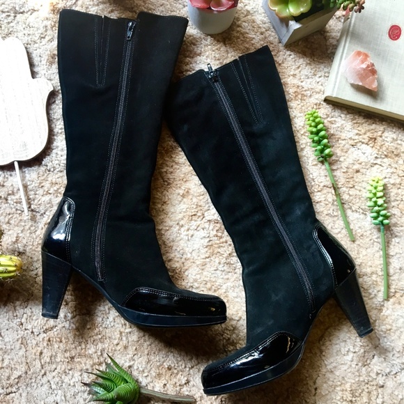 {La Canadienne} Insulated Black Tall Heeled Boots - Picture 2 of 8